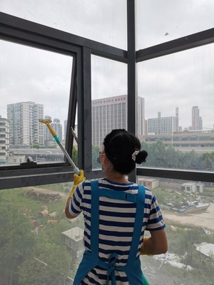 新洲區(qū)物業(yè)保潔與建筑物清潔服務(wù)市場(chǎng)價(jià)格解析